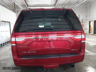2015 Lincoln Navigator with VIN 5LMJJ2JT5FEJ11296, listed as a IAAI auction lot 41233028 with 189,509 mi miles. Bid and sale history available at carsss.com. Image 17.