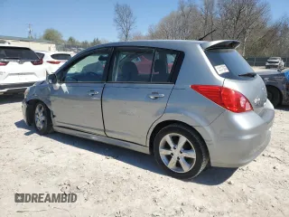 2011 Nissan Versa SL z VIN 3N1BC1CP1BL507254, wystawiony jako Copart lot #50992275 z przebiegiem 93 679 mil mil oraz Czysty tytuł • Clean title. Historia ofert i sprzedaży dostępna na DreamBid. Obrazek 2.