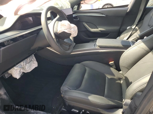 2023 Tesla Model S Plaid z VIN 5YJSA1E61PF528022, wystawiony jako Copart lot #53088135 z przebiegiem Nie podano mil oraz Czysty tytuł • Clean title. Historia ofert i sprzedaży dostępna na DreamBid. Obrazek 7.
