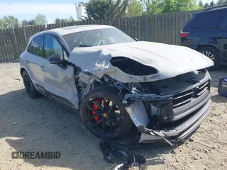 2024 Porsche Macan GTS с VIN WP1AF2A5XRLB57439, выставлен на аукционе IAAI как лот 42106684 с пробегом Не указан миль и . История ставок и продаж доступна на DreamBid. Изображение 1.