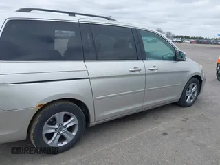 2008 Honda Odyssey Touring with VIN 5FNRL38928B109012, listed as a IAAI auction lot 41922712 with 241,589 mi miles. Bid and sale history available at carsss.com. Image 6.