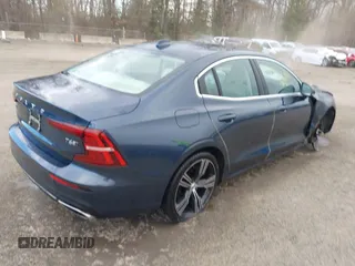 2019 Volvo S60 Inscription with VIN 7JRA22TL3KG002319, listed as a IAAI auction lot 40992140 with 44,095 mi miles. Bid and sale history available at carsss.com. Image 4.