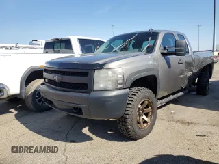 2007 Chevrolet Silverado 1500 Work Truck with VIN 1GCEK19C87E506319, listed as a Copart auction lot 48012335 with 206,815 mi miles and Salvage Title. Bid and sale history available at carsss.com. Image 1.