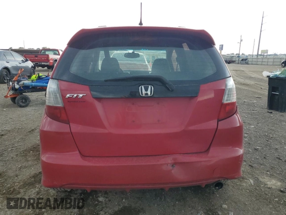 2013 Honda Fit Sport z VIN JHMGE8H62DC003850, wystawiony jako Copart lot #55141065 z przebiegiem 266 938 mil mil oraz Szkoda całkowita • Salvage title. Historia ofert i sprzedaży dostępna na DreamBid. Obrazek 6.