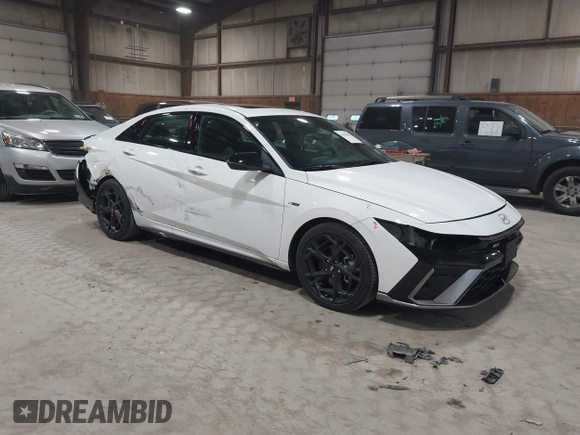 2025 Hyundai Elantra N Line z VIN KMHLR4DF6SU867998, wystawiony jako IAAI lot #41814806 z przebiegiem 4 892 mil mil oraz . Historia ofert i sprzedaży dostępna na DreamBid. Obrazek 1.