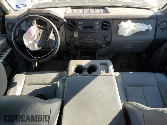 2015 Ford F-550 XL z VIN 1FD0W5HT3FED32564, wystawiony jako Copart lot #71120094 z przebiegiem Nie podano mil oraz Szkody całkowita. Historia ofert i sprzedaży dostępna na DreamBid. Obrazek 8.
