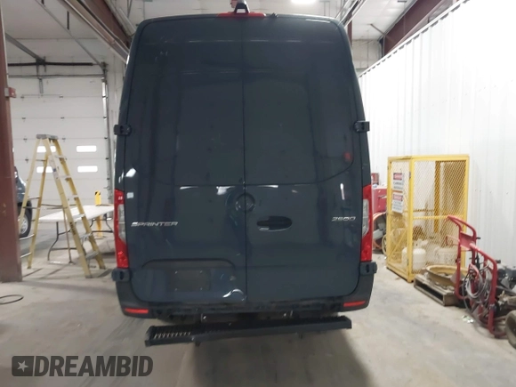 2019 Mercedes-Benz Sprinter Cargo z VIN WD4PF1CD9KP147130, wystawiony jako IAAI lot #41821221 z przebiegiem 70 915 mil mil oraz . Historia ofert i sprzedaży dostępna na DreamBid. Obrazek 16.