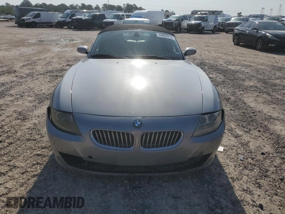 2006 BMW Z4 3.0si with VIN 4USBU53566LX00267, listed as a Copart auction lot 55820915 with 143,288 mi miles and Salvage title. Bid and sale history available at DreamBid. Image 5.