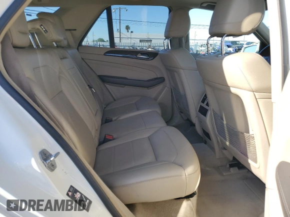 2012 Mercedes-Benz M 350 z VIN 4JGDA5HBXCA036533, wystawiony jako Copart lot #46351995 z przebiegiem 158 298 mil mil oraz Szkoda całkowita • Salvage title. Historia ofert i sprzedaży dostępna na DreamBid. Obrazek 12.