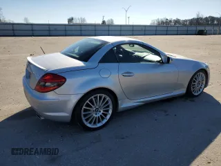2011 Mercedes-Benz SLK 300 z VIN WDBWK5EA0BF238481, wystawiony jako Copart lot #41749445 z przebiegiem 73 411 mil mil oraz Szkoda całkowita • Salvage title. Historia ofert i sprzedaży dostępna na DreamBid. Obrazek 3.