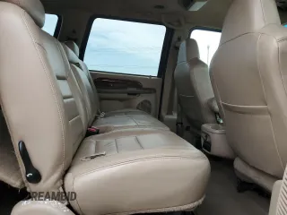 2002 Ford Excursion Limited с VIN 1FMNU42F22ED01888, выставлен на аукционе Copart как лот 56723385 с пробегом 343 785 миль миль и Списание • Salvage title. История ставок и продаж доступна на DreamBid. Изображение 11.