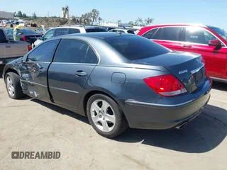 2006 Acura RL z VIN JH4KB16516C004396, wystawiony jako IAAI lot #41959850 z przebiegiem 114 670 mil mil oraz . Historia ofert i sprzedaży dostępna na DreamBid. Obrazek 3.