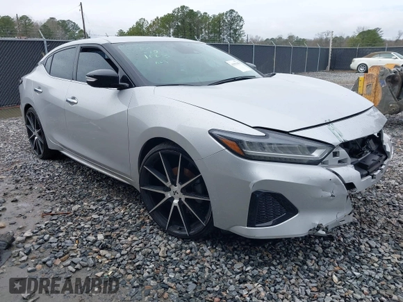 2020 Nissan Maxima SV with VIN 1N4AA6CV0LC371003, listed as a IAAI auction lot 41557058 with 31,730 mi miles. Bid and sale history available at carsss.com. Image 1.