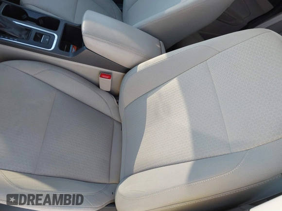 2018 Ford Escape SE with VIN 1FMCU0GD0JUA87303, listed as a IAAI auction lot 41612502 with 70,233 mi miles. Bid and sale history available at carsss.com. Image 20.