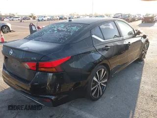 2019 Nissan Altima 2.5 SR with VIN 1N4BL4CV1KC170308, listed as a IAAI auction lot 41965287 with 115,595 mi miles. Bid and sale history available at carsss.com. Image 4.