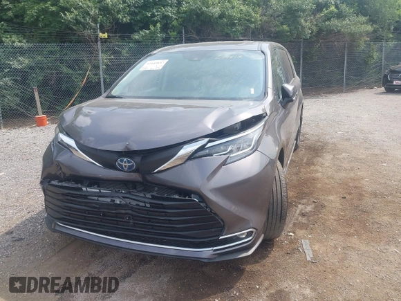 2021 Toyota Sienna XLE with VIN 5TDYSKFC9MS014413, listed as a IAAI auction lot 42449852 with 111,712 mi miles and . Bid and sale history available at DreamBid. Image 6.