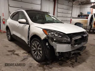 2020 Ford Escape Titanium с VIN 1FMCU9J99LUA26706, выставлен на аукционе IAAI как лот 42334060 с пробегом 59 789 миль миль и . История ставок и продаж доступна на DreamBid. Изображение 1.