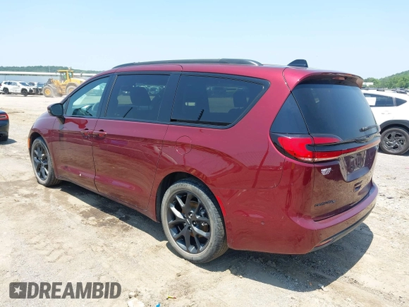 2023 Chrysler Pacifica Touring L with VIN 2C4RC1BG7PR513017, listed as a IAAI auction lot 42441272 with 23,310 mi miles and . Bid and sale history available at DreamBid. Image 3.