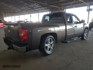 2008 Chevrolet Silverado 1500 LT w/1LT with VIN 1GCEC19J78Z152864, listed as a Copart auction lot 53004235 with 171,276 mi miles and Salvage Title. Bid and sale history available at carsss.com. Image 3.