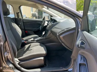 2016 Ford Focus S with VIN 1FADP3E25GL229944, listed as a Copart auction lot 53086185 with 172,401 mi miles and Clean Title. Bid and sale history available at carsss.com. Image 5.