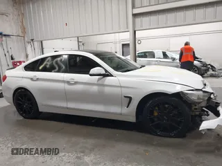 2016 BMW 4 Series 435i xDrive с VIN WBA4B3C55GG528927, выставлен на аукционе IAAI как лот 40683095 с пробегом 105 611 миль миль и . История ставок и продаж доступна на DreamBid. Изображение 14.