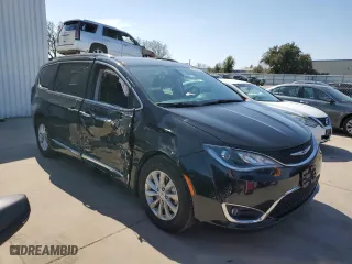2019 Chrysler Pacifica Touring L with VIN 2C4RC1BG0KR651135, listed as a Copart auction lot 48637695 with 91,686 mi miles and Salvage Title. Bid and sale history available at carsss.com. Image 4.