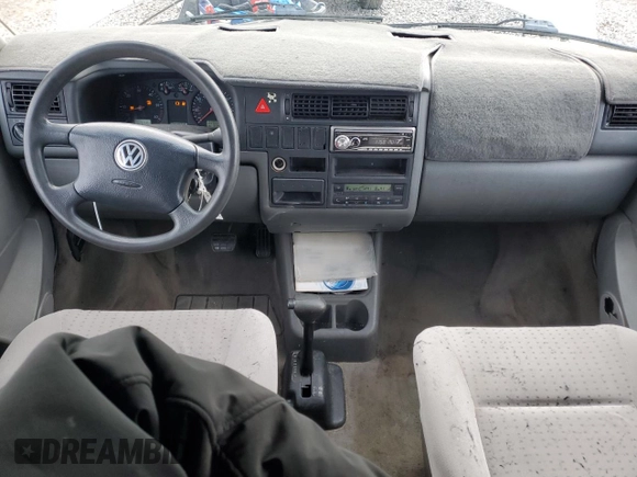 2000 Volkswagen EuroVan с VIN WV2MH4701YH035166, выставлен на аукционе Copart как лот 55680175 с пробегом 220 080 миль миль и Чистый • Clean title. История ставок и продаж доступна на DreamBid. Изображение 8.