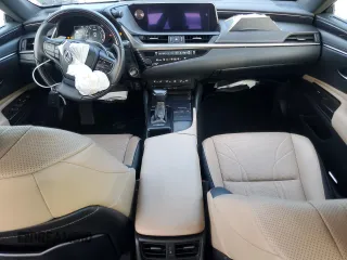 2019 Lexus ES 350 with VIN 58ABZ1B11KU001538, listed as a Copart auction lot 55641085 with 70,411 mi miles and Salvage Title. Bid and sale history available at DreamBid. Image 8.
