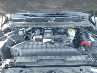 2019 Ram 2500 Laramie with VIN 3C6UR5FL5KG546188, listed as a IAAI auction lot 41361194 with 100,639 mi miles. Bid and sale history available at carsss.com. Image 10.