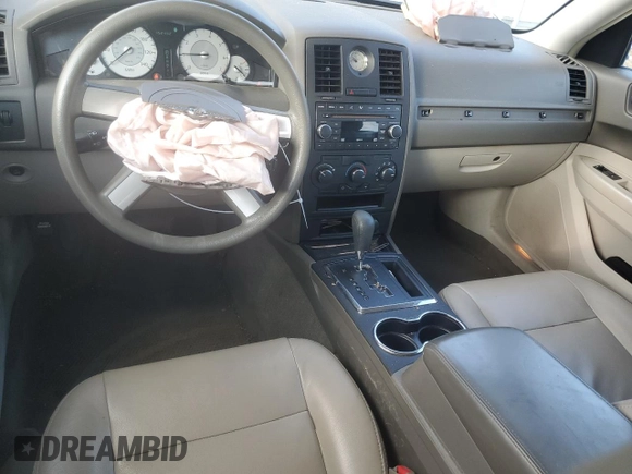 2008 Chrysler 300 LX with VIN 2C3KA43R88H330925, listed as a Copart auction lot 44321755 with 152,492 mi miles and Salvage Title. Bid and sale history available at carsss.com. Image 8.