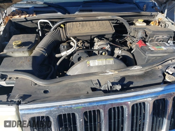 2007 Jeep Commander Sport z VIN 1J8HH48K77C587615, wystawiony jako IAAI lot #41149777 z przebiegiem 167 871 mil mil oraz . Historia ofert i sprzedaży dostępna na DreamBid. Obrazek 10.