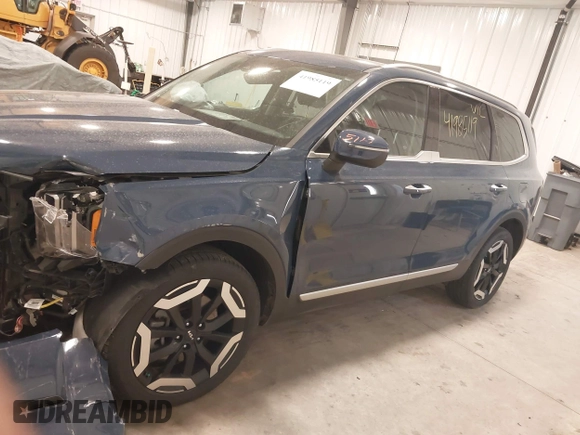 2023 Kia Telluride S with VIN 5XYP6DGC1PG348835, listed as a IAAI auction lot 41985119 with 34,701 mi miles and . Bid and sale history available at DreamBid. Image 14.