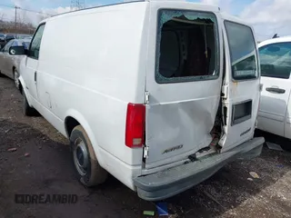 1998 Chevrolet Astro Cargo Van with VIN 1GCDM19WXWB139102, listed as a IAAI auction lot 41540799 with 226,511 mi miles. Bid and sale history available at carsss.com. Image 3.