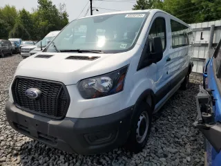 2023 Ford Transit Passenger XL with VIN 1FBAX2Y85PKB44264, listed as a Copart auction lot 52233154 with 2,537 mi miles and Salvage Title. Bid and sale history available at carsss.com. Image 1.