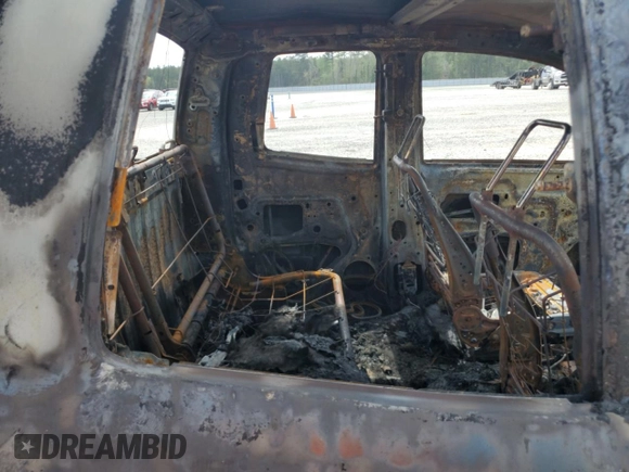 2010 Toyota Tundra с VIN 5TFUM5F15AX005061, выставлен на аукционе Copart как лот 51823565 с пробегом Не указан миль и Списание • Salvage title. История ставок и продаж доступна на DreamBid. Изображение 10.