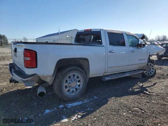 2015 GMC Sierra 2500HD Denali with VIN 1GT120E82FF597607, listed as a Copart auction lot 82844954 with 0 mi miles and Salvage Title. Bid and sale history available at carsss.com. Image 3.