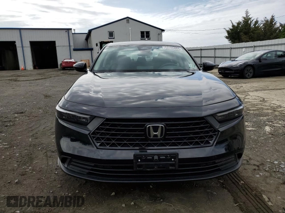 2024 Honda Accord LX z VIN 1HGCY1F24RA051238, wystawiony jako Copart lot #52705865 z przebiegiem 6722 mil mil oraz Szkoda całkowita • Salvage title. Historia ofert i sprzedaży dostępna na DreamBid. Obrazek 5.