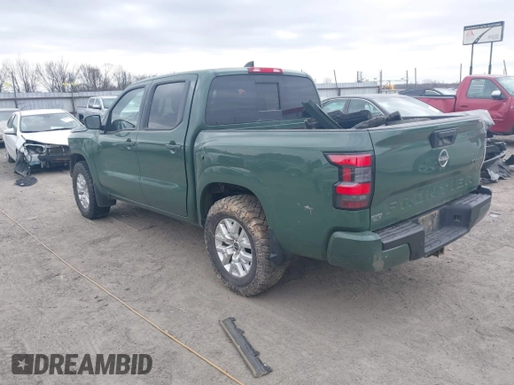 2023 Nissan Frontier Pro-4X z VIN 1N6ED1EK8PN667192, wystawiony jako IAAI lot #41705734 z przebiegiem 67 631 mil mil oraz . Historia ofert i sprzedaży dostępna na DreamBid. Obrazek 3.