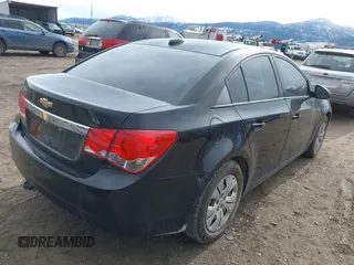 2015 Chevrolet Cruze LS z VIN 1G1PA5SH3F7174987, wystawiony jako IAAI lot #41836141 z przebiegiem 161 728 mil mil oraz . Historia ofert i sprzedaży dostępna na DreamBid. Obrazek 4.