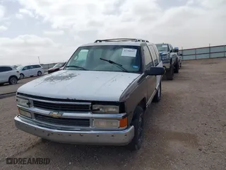 1995 Chevrolet Tahoe with VIN 1GNEK13K8SJ452589, listed as a IAAI auction lot 41788147 with 291,313 mi miles. Bid and sale history available at carsss.com. Image 6.