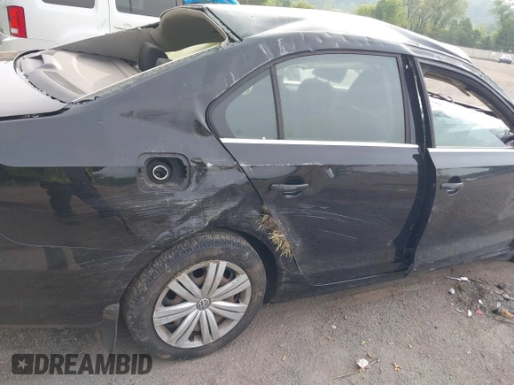 2017 Volkswagen Jetta S с VIN 3VW2B7AJ6HM345400, выставлен на аукционе IAAI как лот 42297120 с пробегом 158 923 миль миль и . История ставок и продаж доступна на DreamBid. Изображение 14.