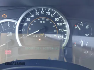 2006 Hummer H2 with VIN 5GRGN23U86H104660, listed as a IAAI auction lot 41933116 with 165,734 mi miles. Bid and sale history available at carsss.com. Image 7.