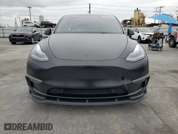 2022 Tesla Model Y Performance with VIN 7SAYGDEF7NF318647, listed as a Copart auction lot 53822465 with 38,724 mi miles and Salvage title. Bid and sale history available at DreamBid. Image 5.