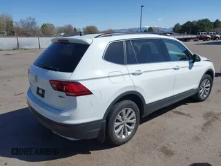 2019 Volkswagen Tiguan SE with VIN 3VV2B7AX8KM193166, listed as a IAAI auction lot 41957720 with 61,981 mi miles and . Bid and sale history available at DreamBid. Image 4.