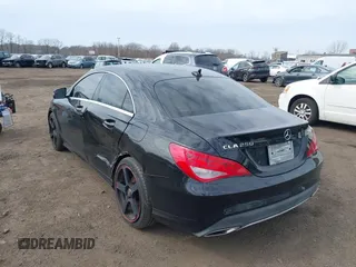 2018 Mercedes-Benz CLA 250 z VIN WDDSJ4GB8JN605978, wystawiony jako IAAI lot #41664999 z przebiegiem 59 527 mil mil oraz . Historia ofert i sprzedaży dostępna na DreamBid. Obrazek 18.