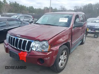 2007 Jeep Grand Cherokee Laredo with VIN 1J8GR48K27C518078, listed as a IAAI auction lot 42028460 with 121,530 mi miles. Bid and sale history available at carsss.com. Image 2.