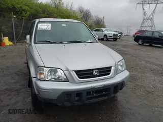 2001 Honda CR-V SE with VIN JHLRD187X1C011271, listed as a IAAI auction lot 42030464 with 194,871 mi miles. Bid and sale history available at carsss.com. Image 6.