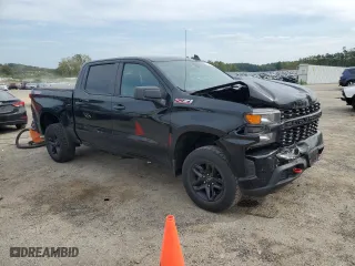 2019 Chevrolet Silverado 1500 Custom Trail Boss with VIN 3GCPYCEH4KG201678, listed as a Copart auction lot 72026174 with 67,257 mi miles and Salvage Title. Bid and sale history available at carsss.com. Image 4.