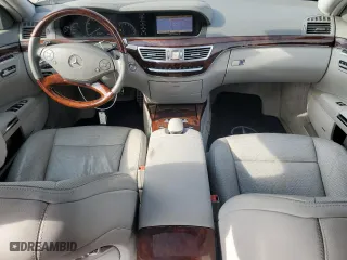 2013 Mercedes-Benz S-Class S 550 with VIN WDDNG7DB9DA497237, listed as a Copart auction lot 43662855 with 142,597 mi miles and Clean Title. Bid and sale history available at carsss.com. Image 8.