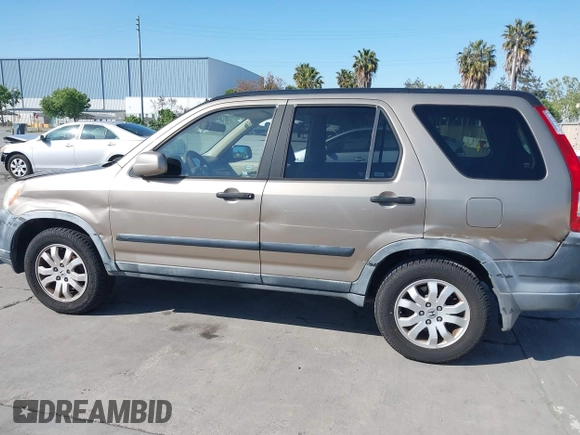 2005 Honda CR-V EX with VIN JHLRD78895C026877, listed as a IAAI auction lot 42129376 with 164,543 mi miles. Bid and sale history available at carsss.com. Image 6.